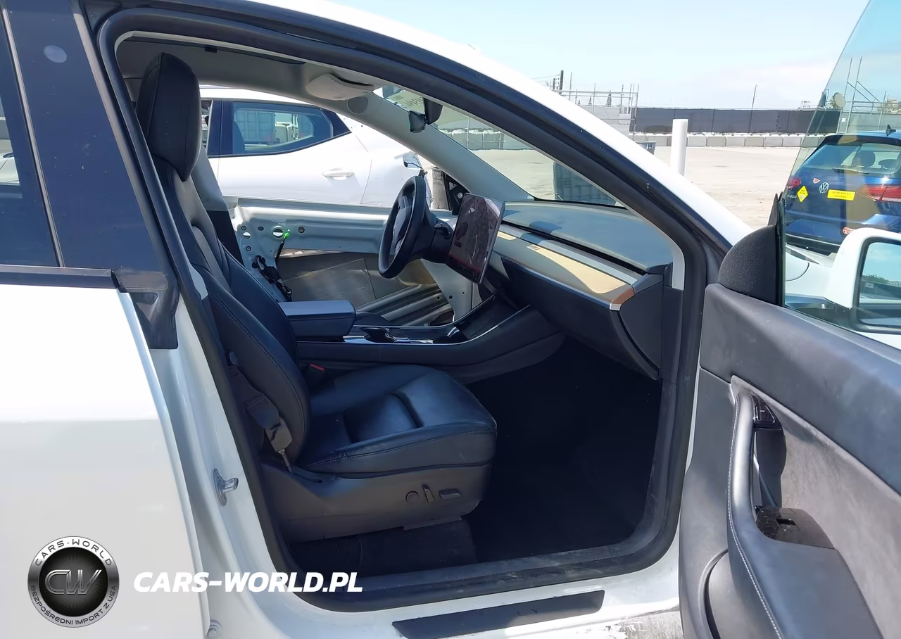 2020 Tesla Model Y Long Range Dual Motor All-Wheel Drive-Performance Dual Motor All-Wheel Drive VIN:5YJYGDEF2LF002373 - 5