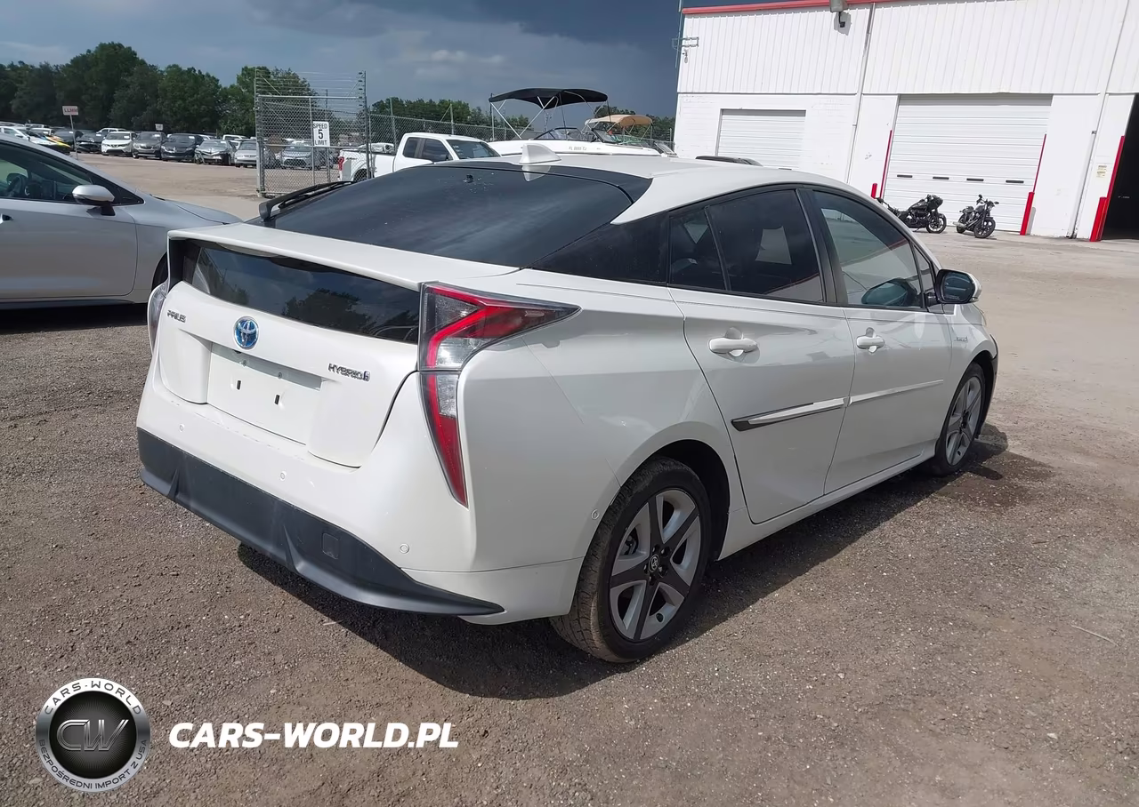 2016 Toyota Prius Four Touring VIN:JTDKARFU3G3006310 - 4