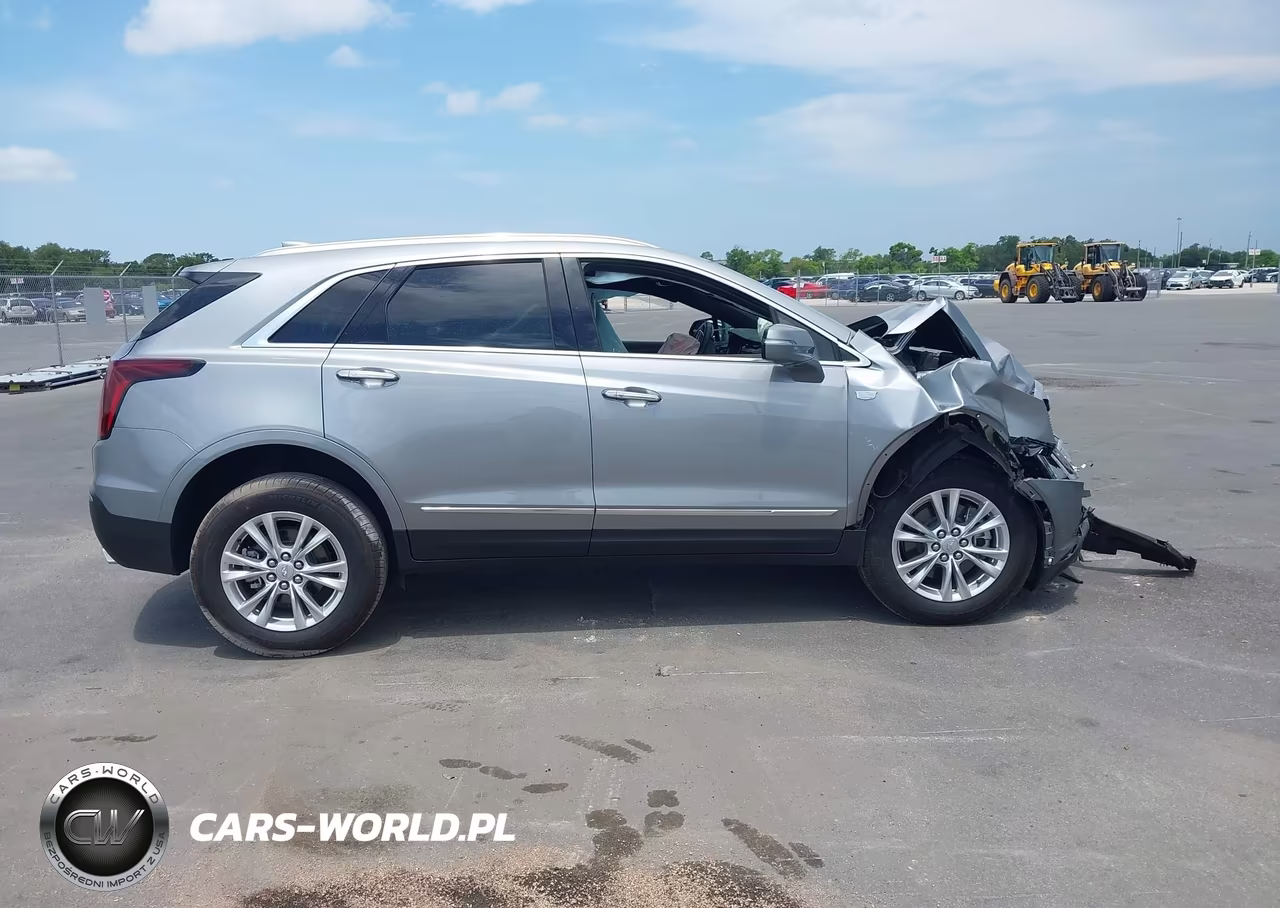 2026 Cadillac Xt5 Luxury Awd VIN:1GYKNBR43TZ105914 - 14
