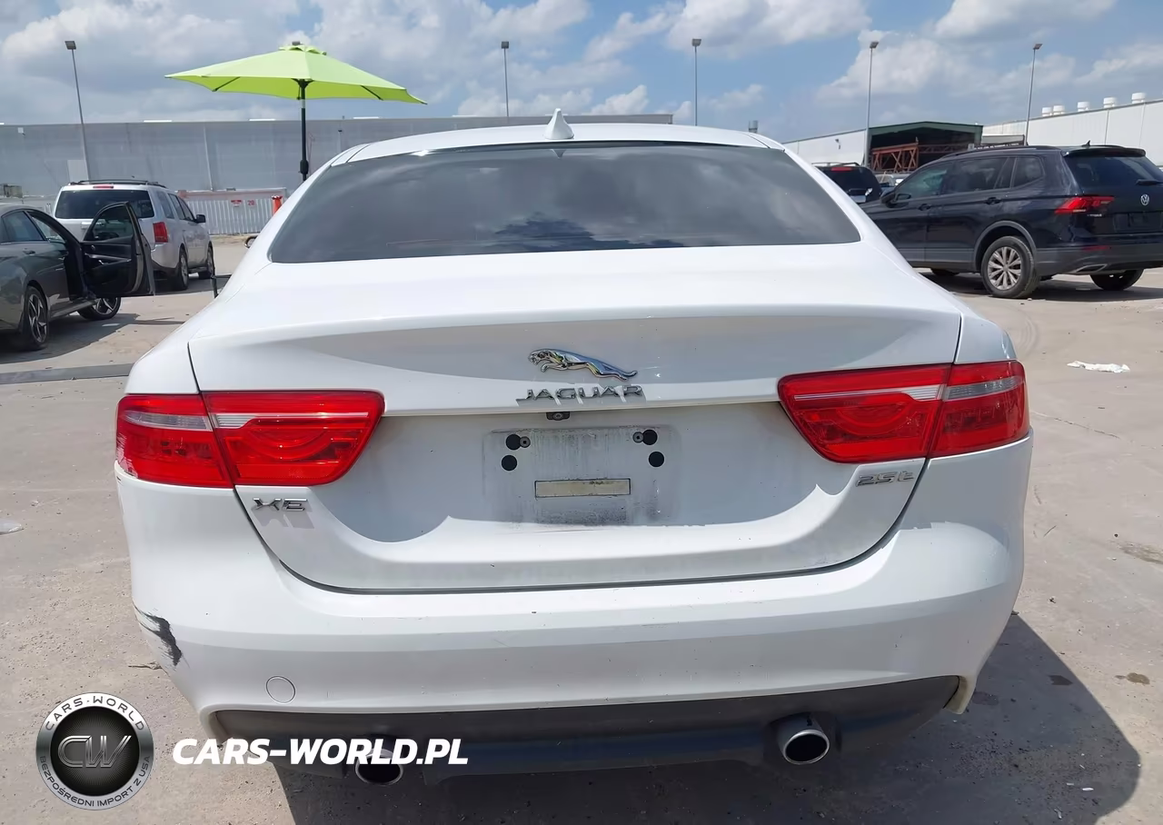 2017 Jaguar Xe 25T VIN:SAJAR4BG4HA958674 - 17