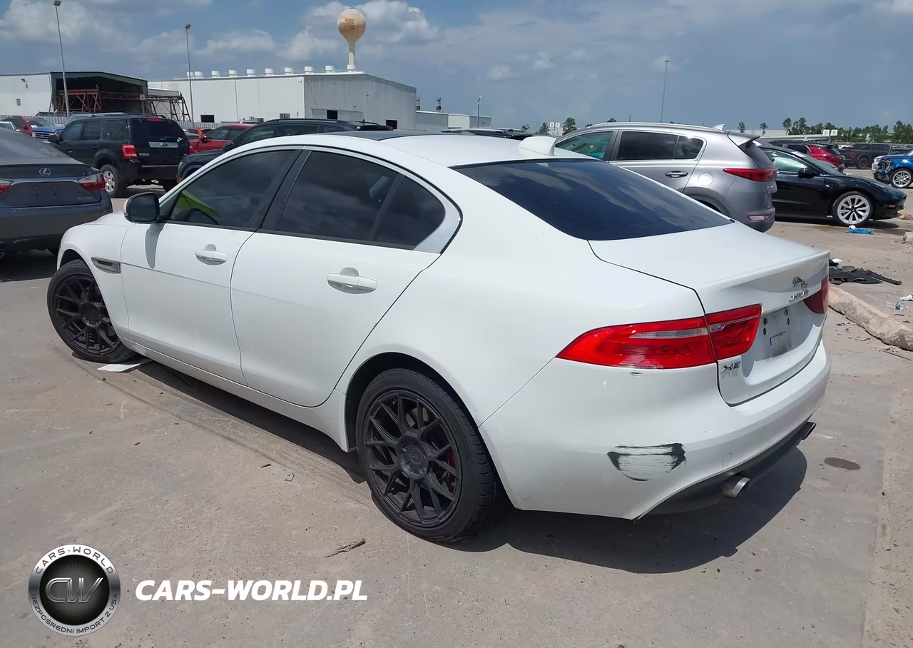 2017 Jaguar Xe 25T VIN:SAJAR4BG4HA958674 - 3