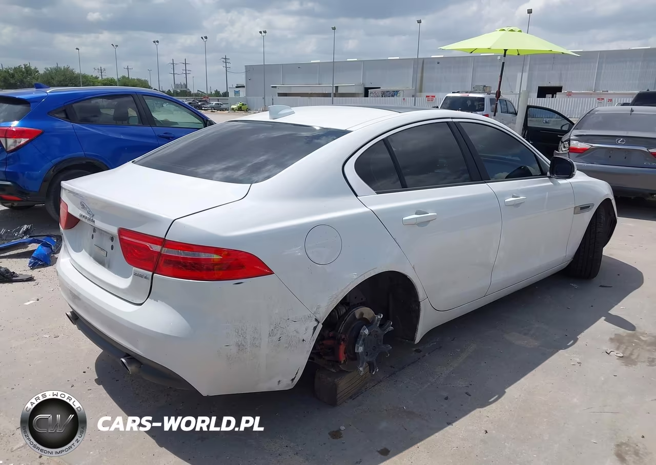 2017 Jaguar Xe 25T VIN:SAJAR4BG4HA958674 - 4