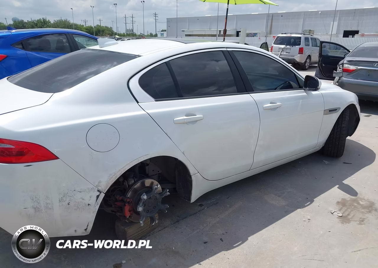 2017 Jaguar Xe 25T VIN:SAJAR4BG4HA958674 - 6