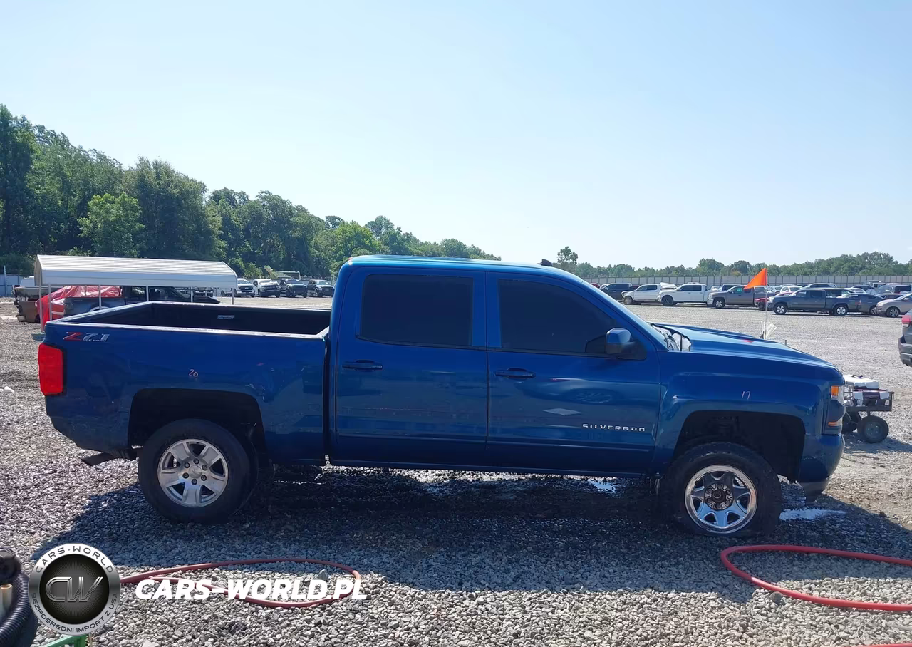 2018 Chevrolet Silverado 1500 2Lt VIN:3GCUKREC1JG452068 - 13