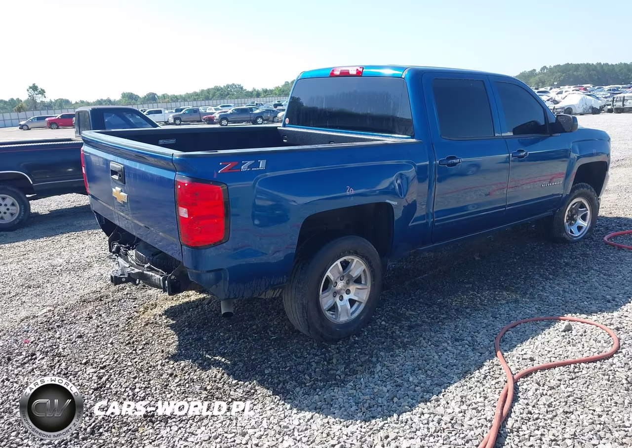 2018 Chevrolet Silverado 1500 2Lt VIN:3GCUKREC1JG452068 - 4