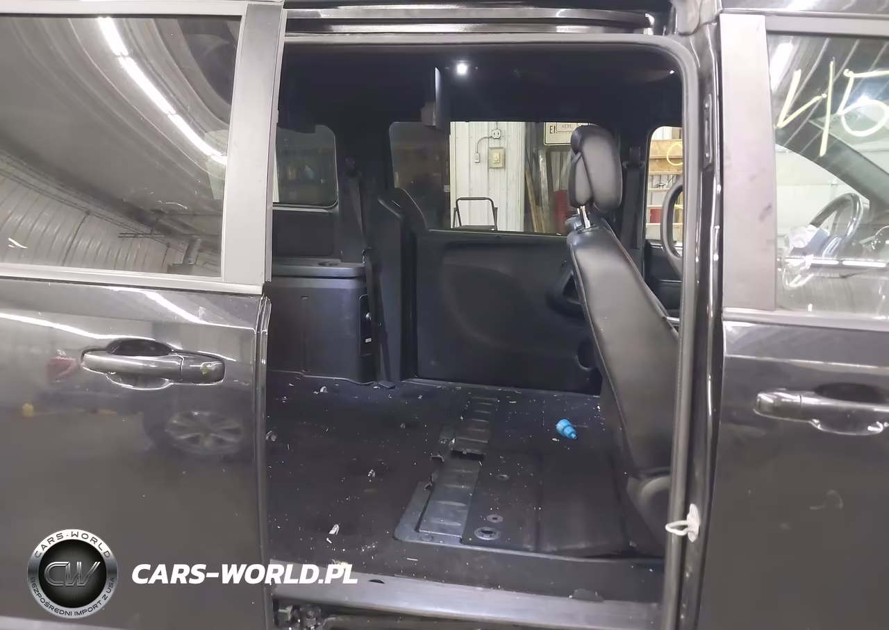 2019 Dodge Grand Caravan Gt VIN:2C4RDGEG0KR744894 - 8