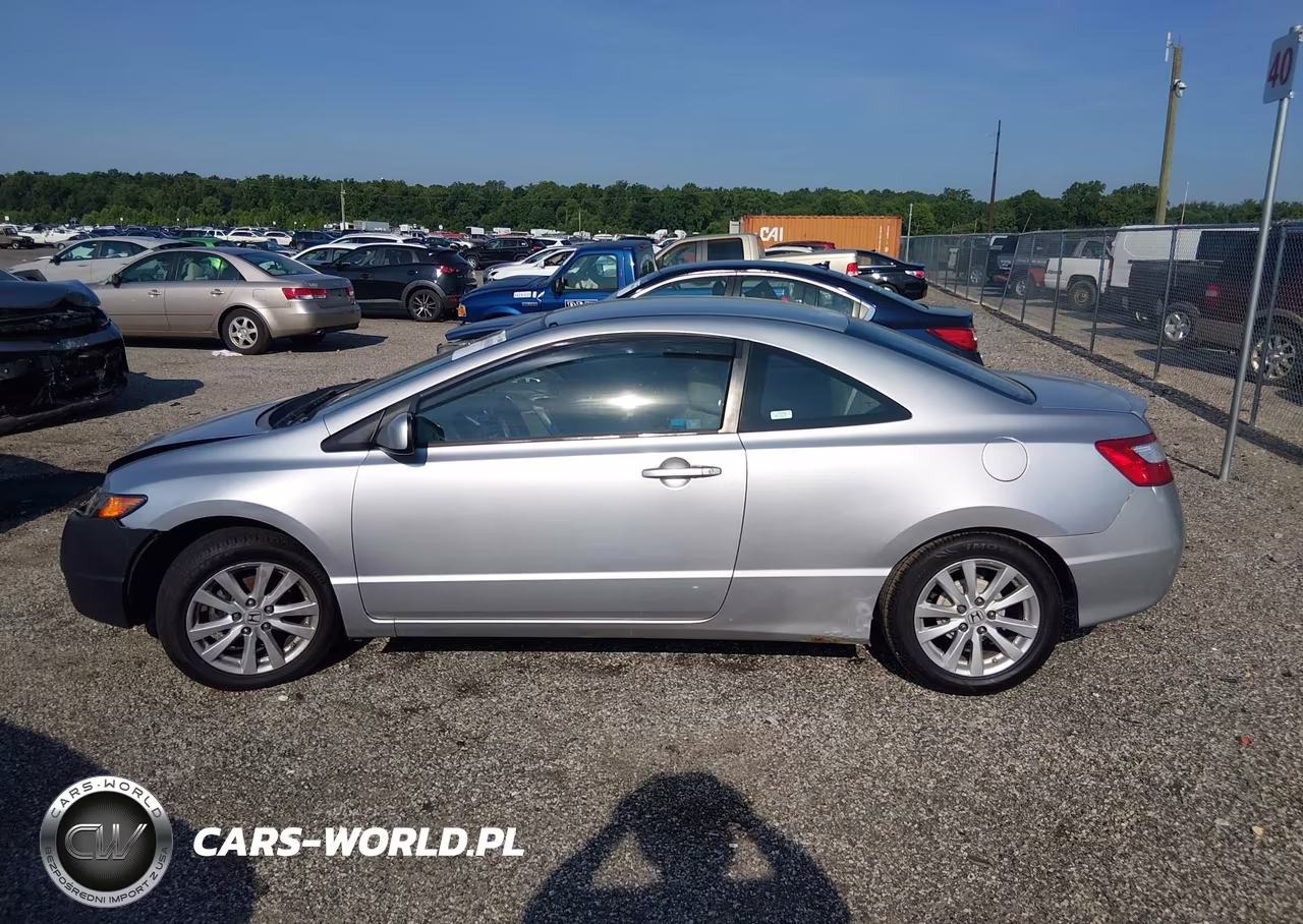 2007 Honda Civic Lx VIN:2HGFG12657H515645 - 14