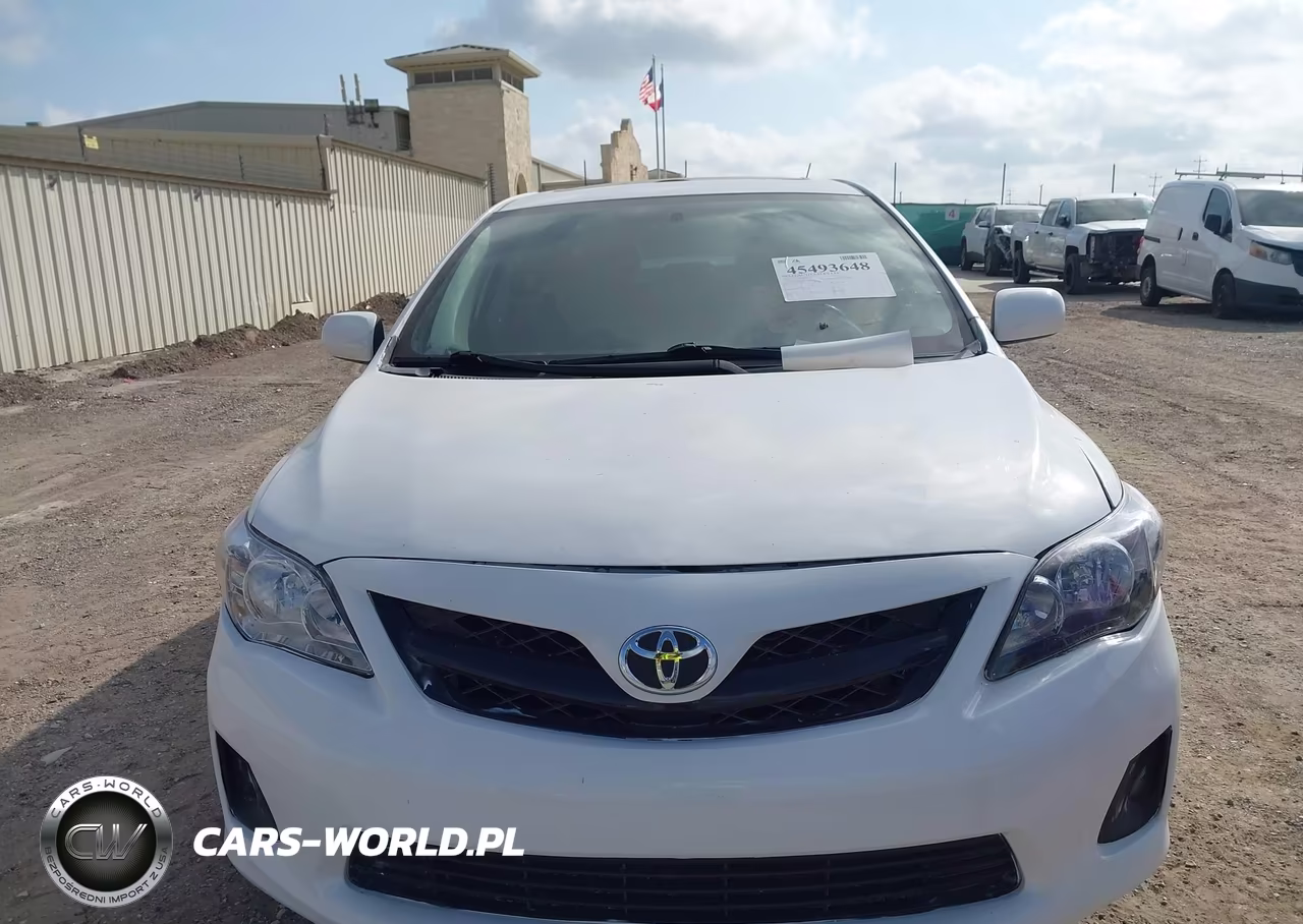 2011 Toyota Corolla Le VIN:2T1BU4EE1BC753456 - 12