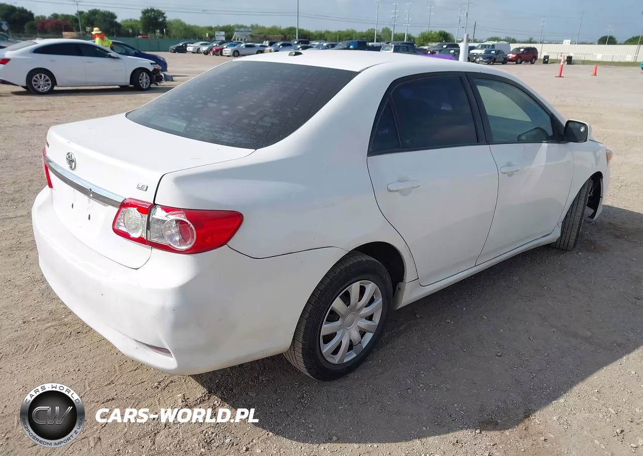 2011 Toyota Corolla Le VIN:2T1BU4EE1BC753456 - 4