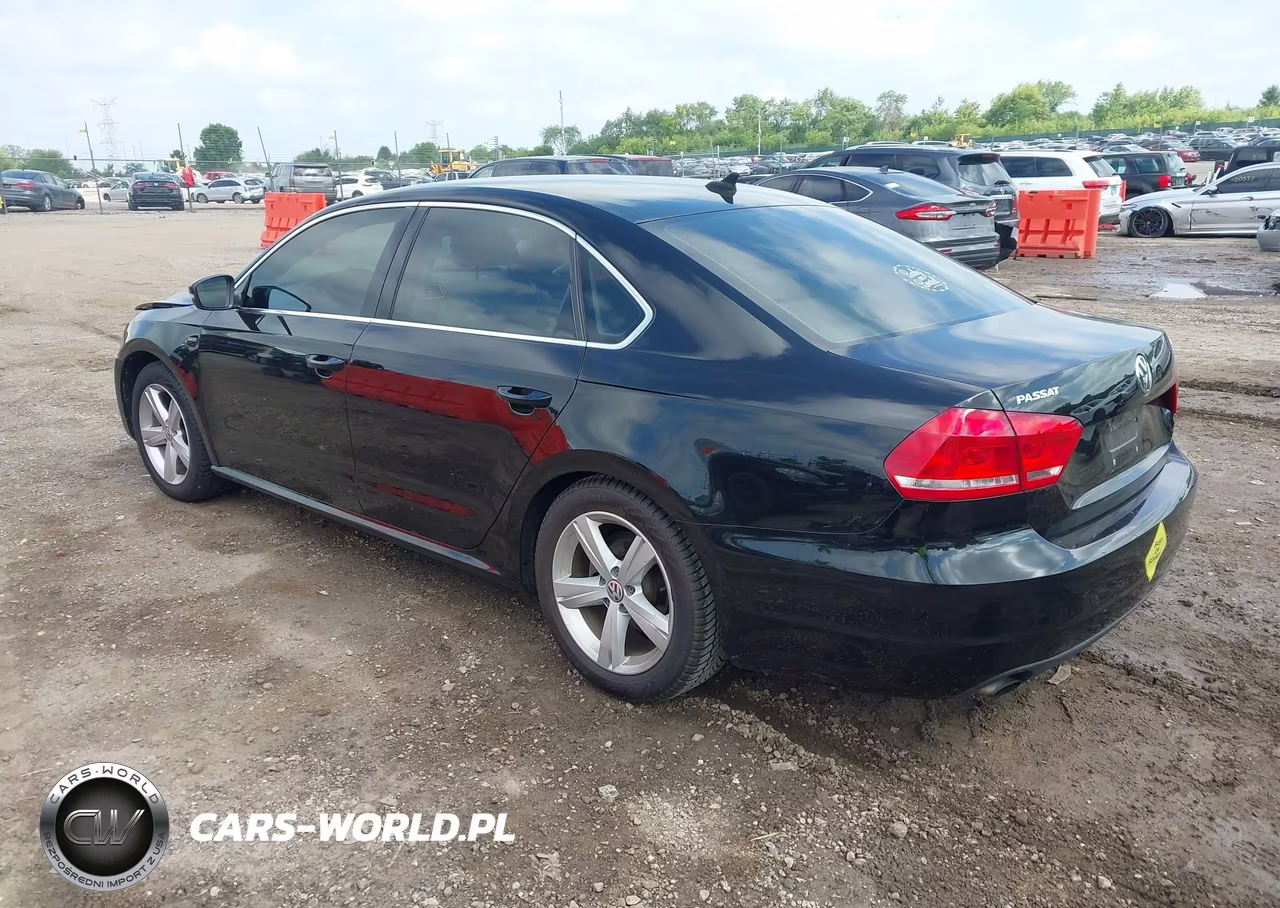 2015 Volkswagen Passat 1.8T Limited Edition VIN:1VWAT7A31FC114560 - 3