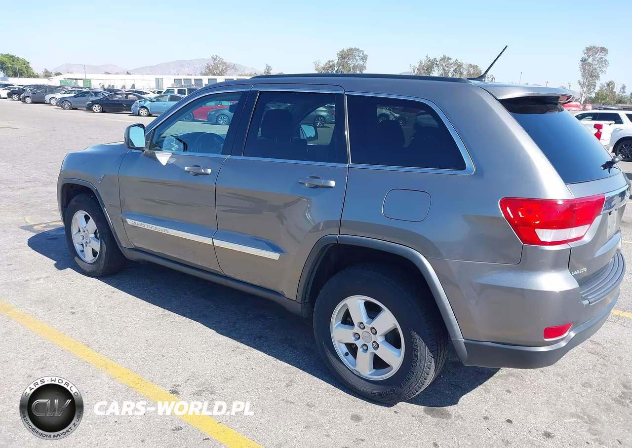 2012 Jeep Grand Cherokee Laredo VIN:1C4RJEAG6CC258930 - 3