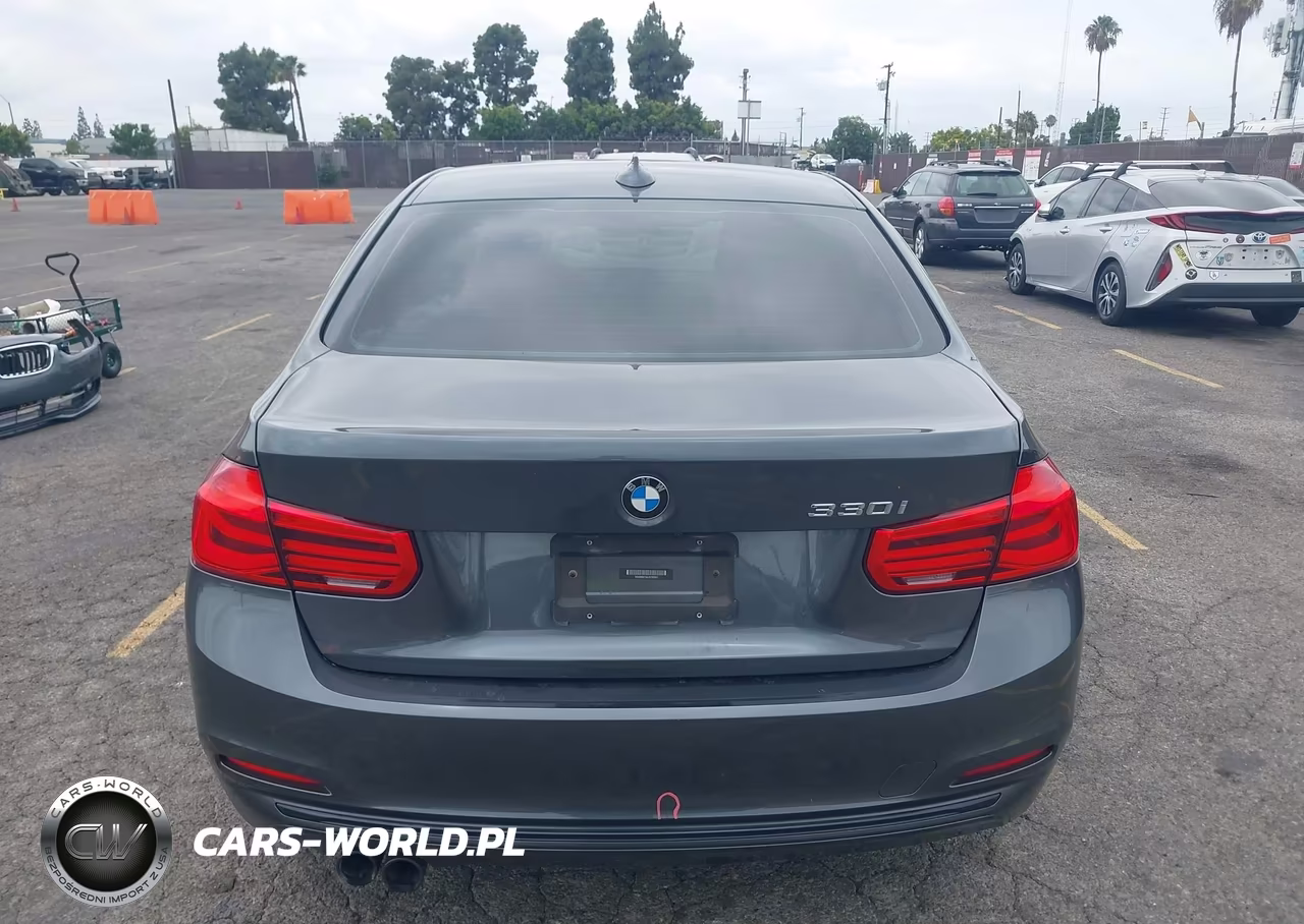 2018 BMW 330I VIN:WBA8B9C59JEE82867 - 17