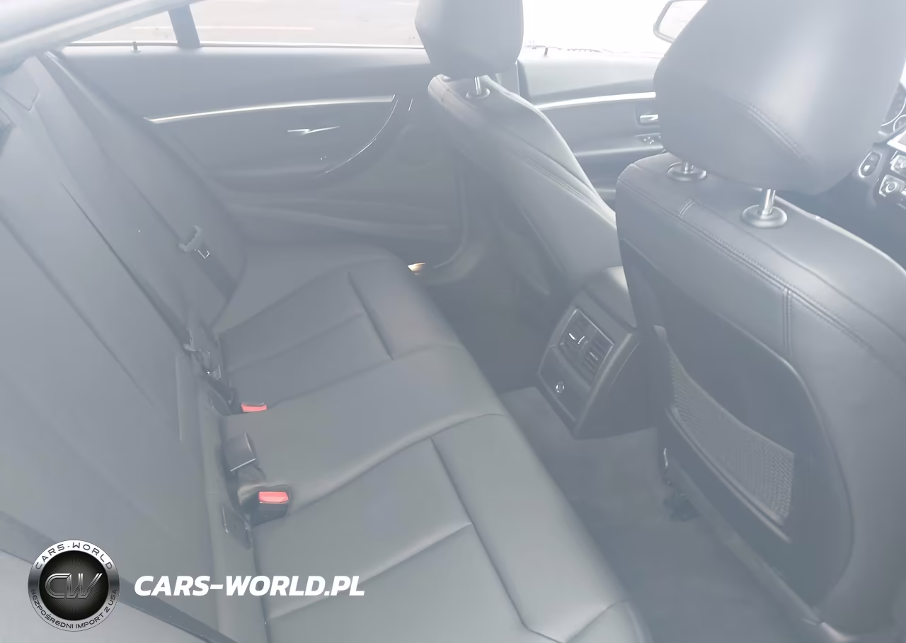 2018 BMW 330I VIN:WBA8B9C59JEE82867 - 8