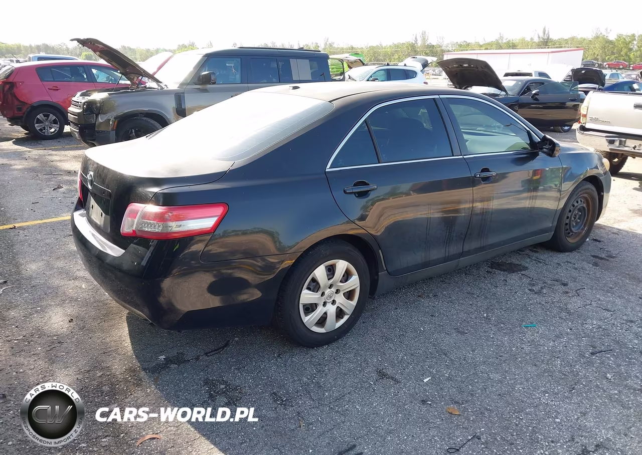 2011 Toyota Camry VIN:4T1BF3EK8BU667151 - 4