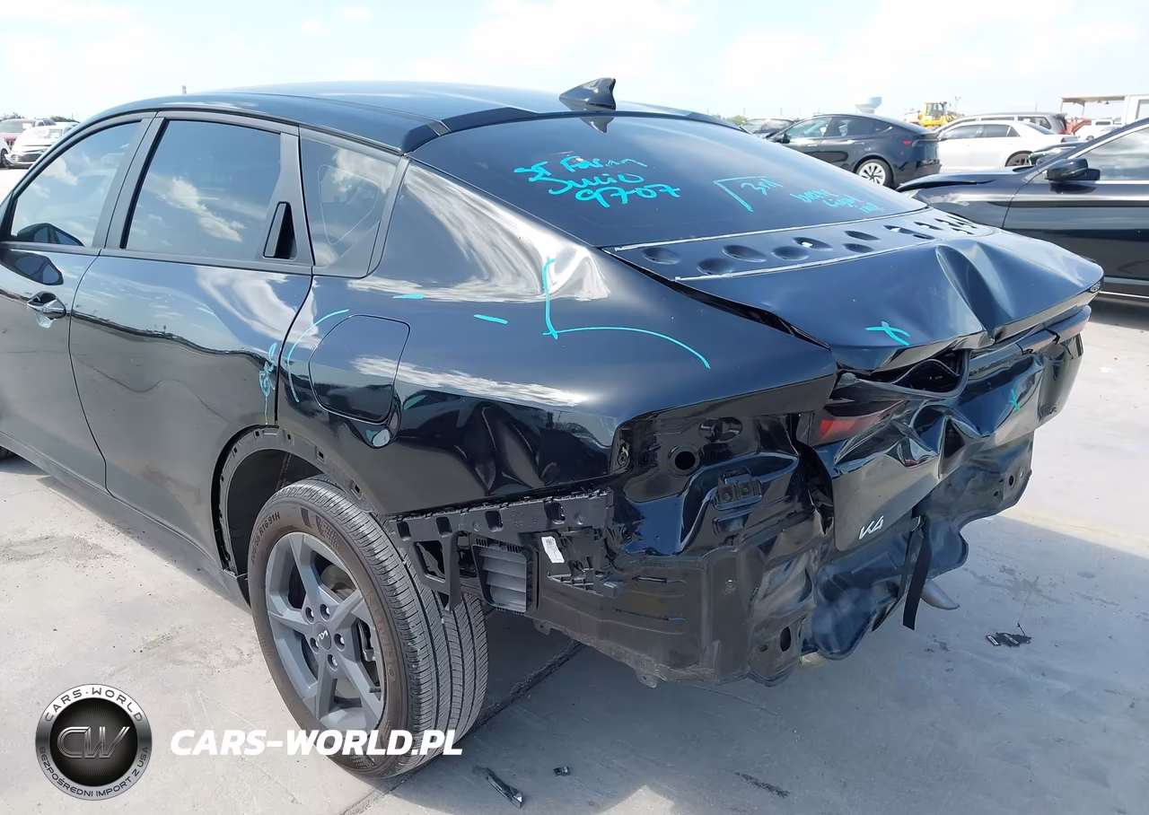 2025 Kia K4 Lxs VIN:3KPFT4DE7SE157579 - 18