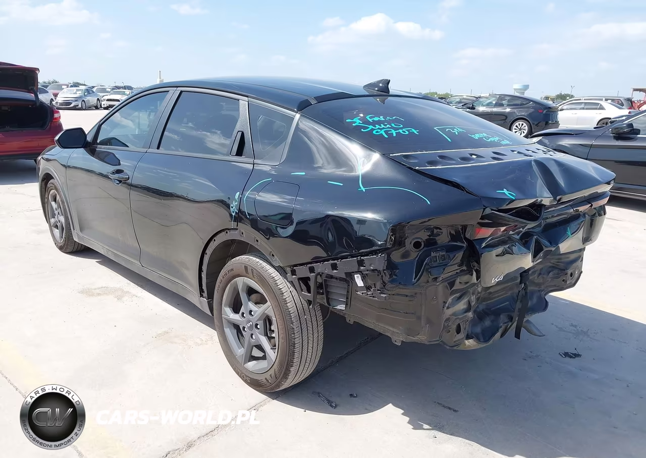 2025 Kia K4 Lxs VIN:3KPFT4DE7SE157579 - 3