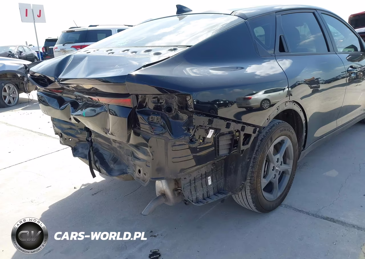 2025 Kia K4 Lxs VIN:3KPFT4DE7SE157579 - 6
