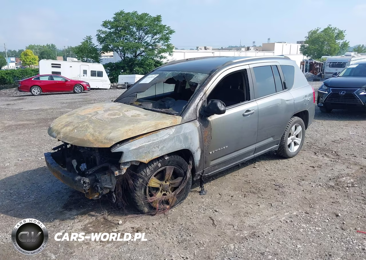 2013 Jeep Compass Latitude VIN:1C4NJDEBXDD261638 - 2