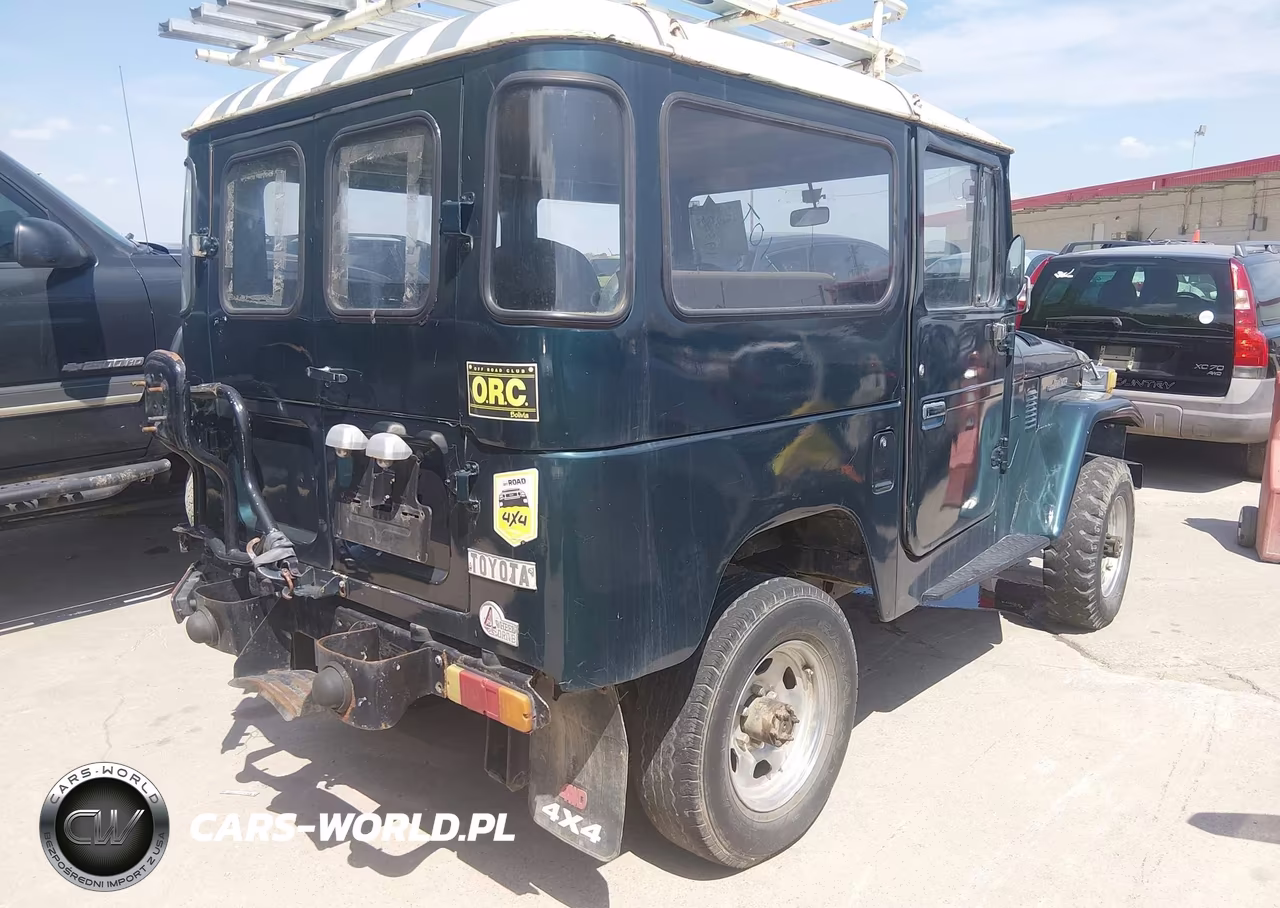 1976 Toyota Land Cruiser VIN:FJ40221564 - 4