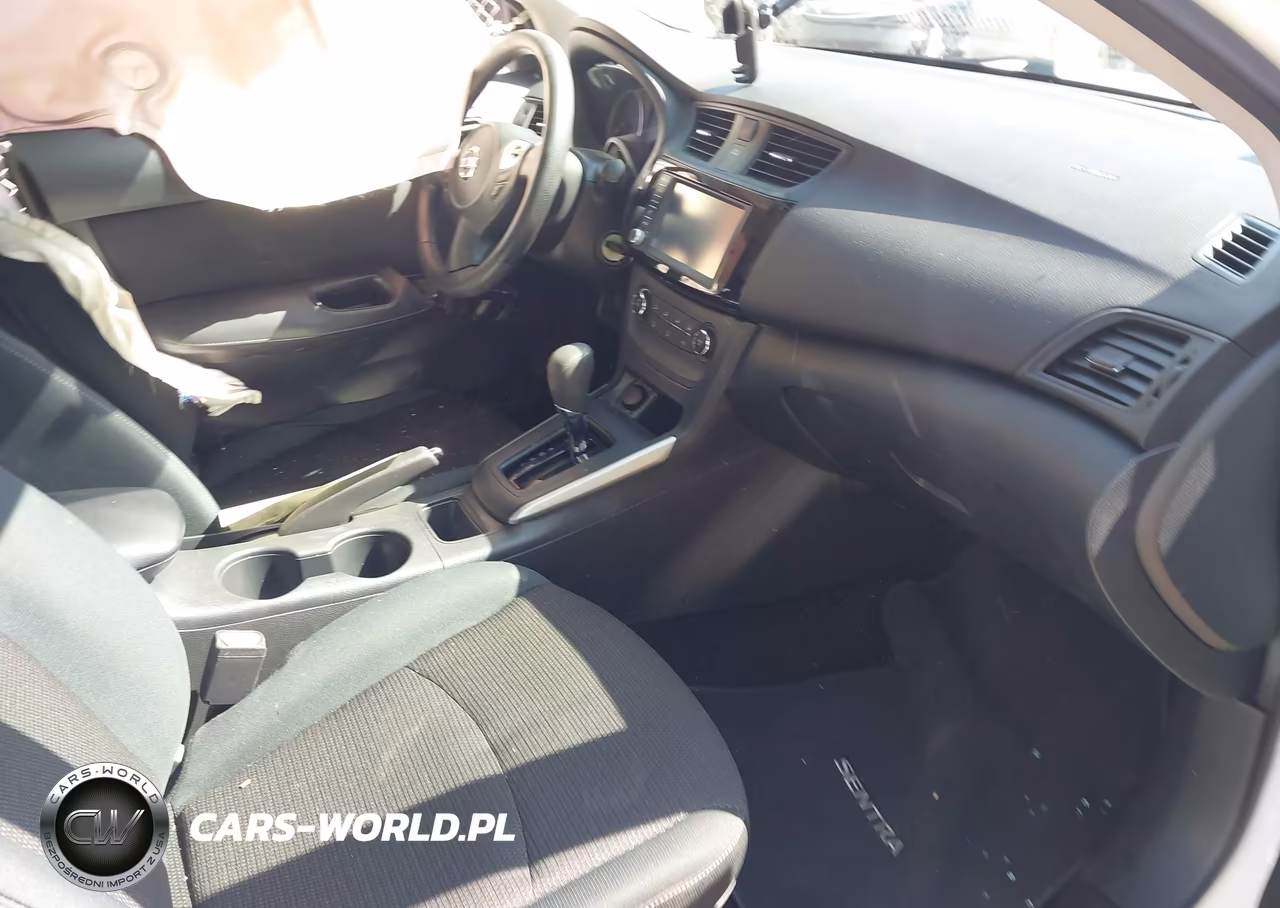 2019 Nissan Sentra S VIN:3N1AB7AP3KY303143 - 5