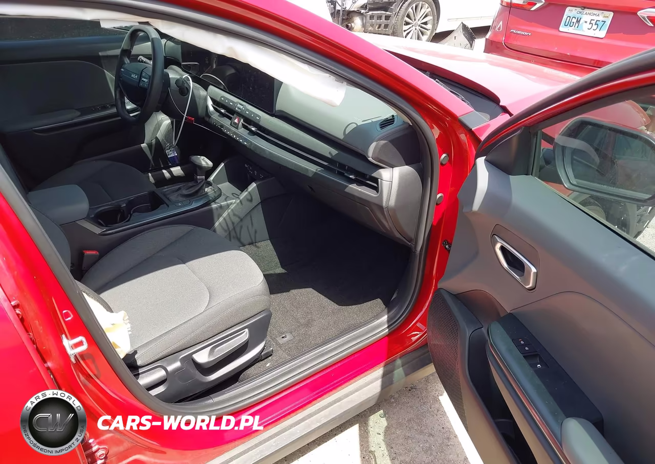 2025 Kia K4 Lxs VIN:3KPFT4DE3SE145851 - 5