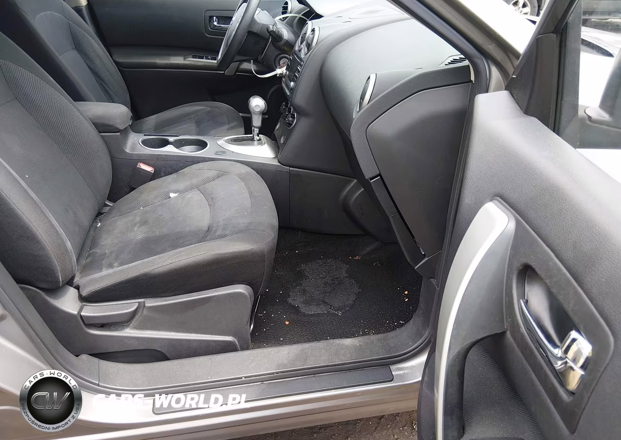 2015 Nissan Rogue Select S VIN:JN8AS5MVXFW765521 - 5