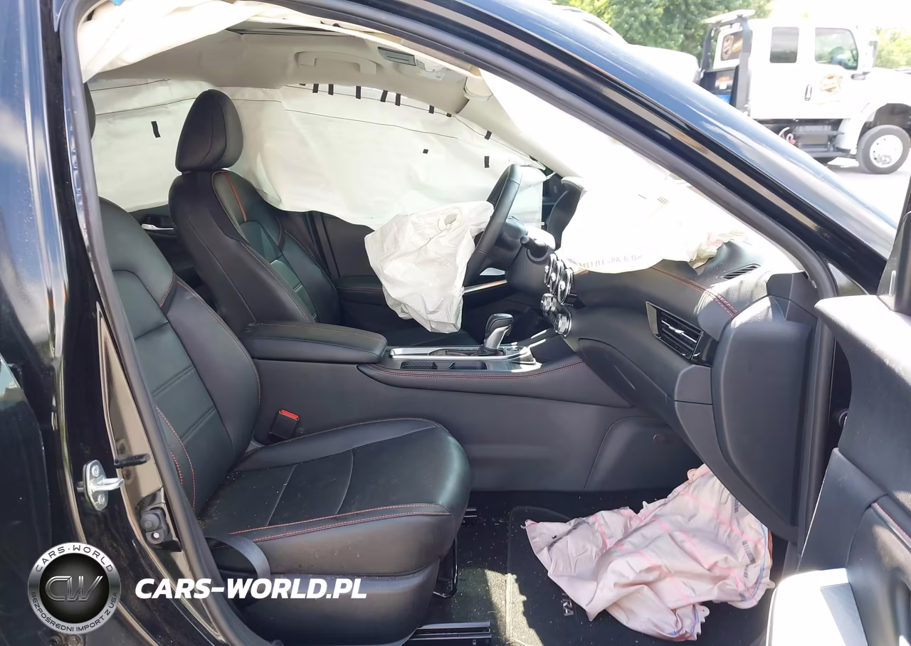2025 Nissan Sentra Sr VIN:3N1AB8DV8SY340382 - 5