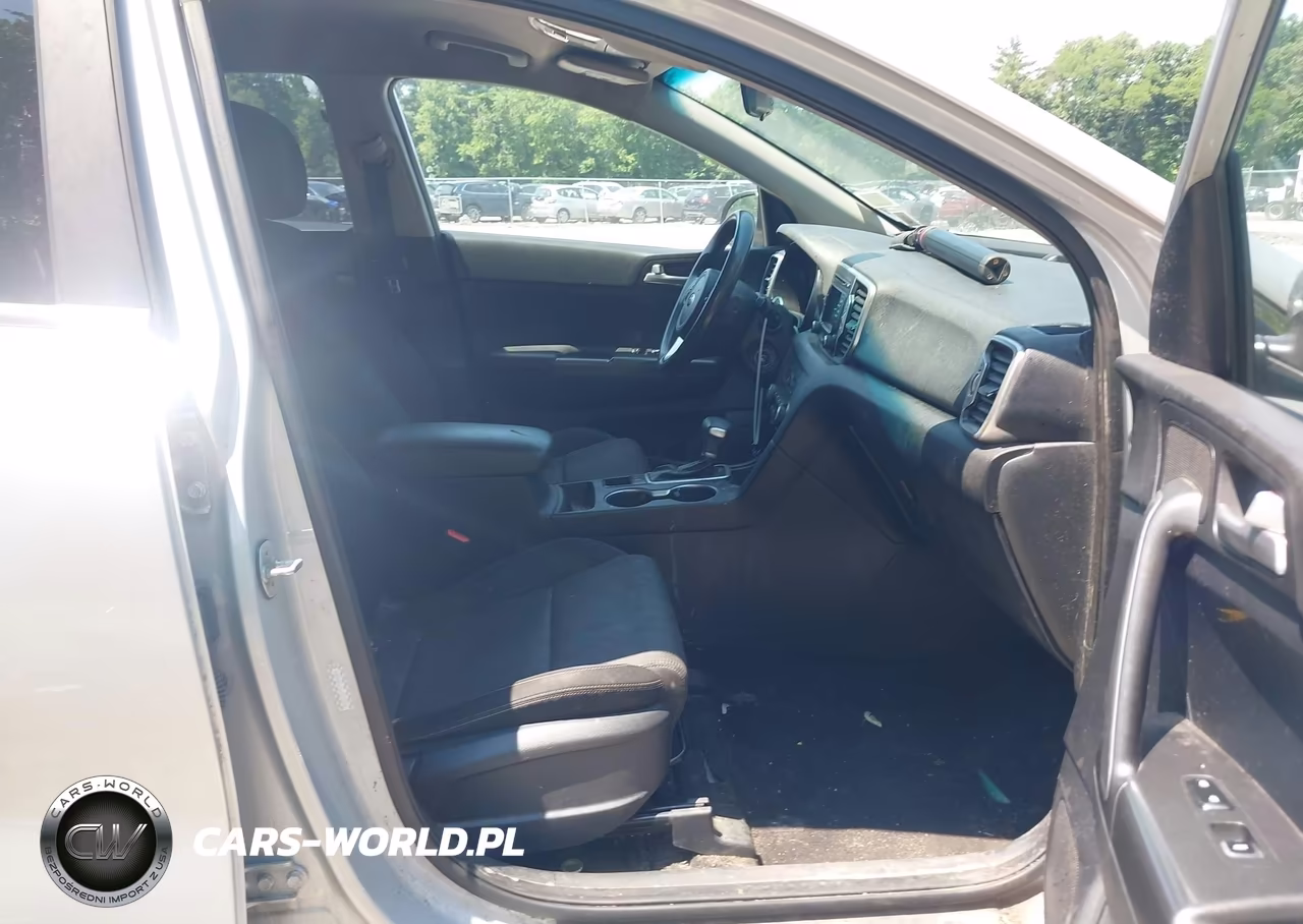 2019 Kia Sportage Lx VIN:KNDPMCAC5K7579820 - 5