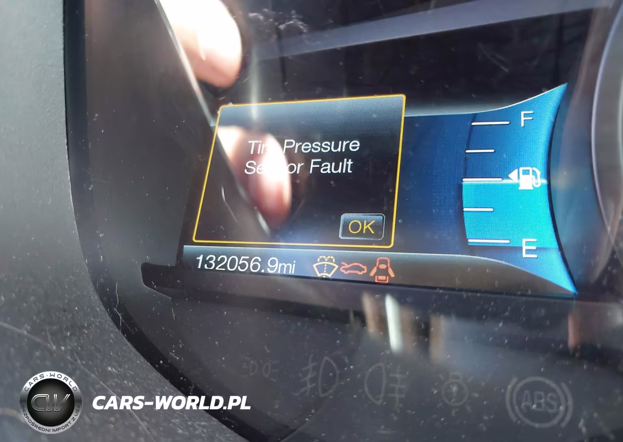 2018 Ford Edge Titanium VIN:2FMPK4K96JBB13717 - 16