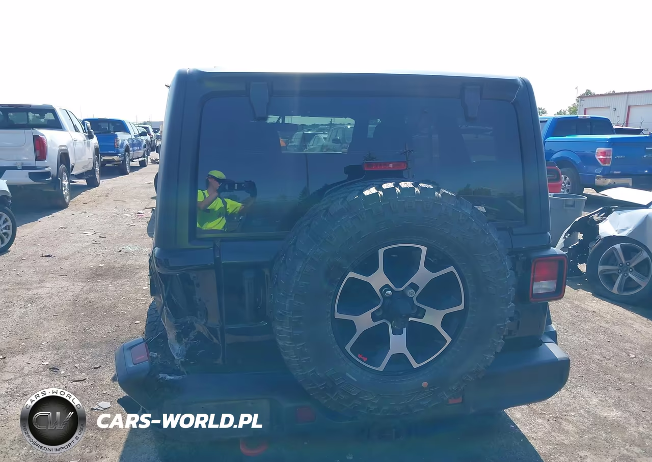 2021 Jeep Wrangler Unlimited Rubicon 4X4 VIN:1C4HJXFN1MW739909 - 16