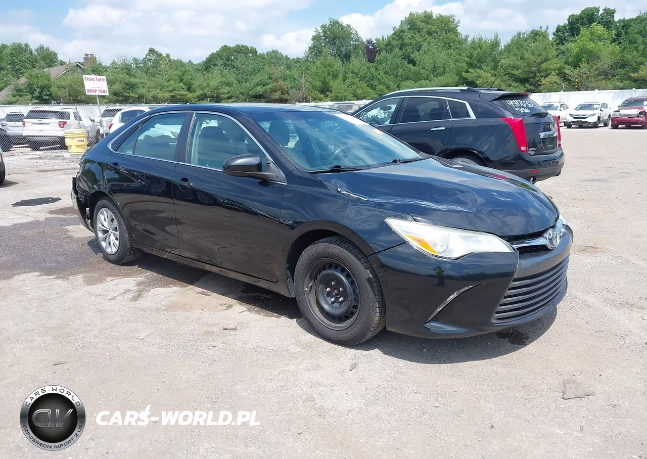 2016 Toyota Camry Le – zdjęcie 1 z 18