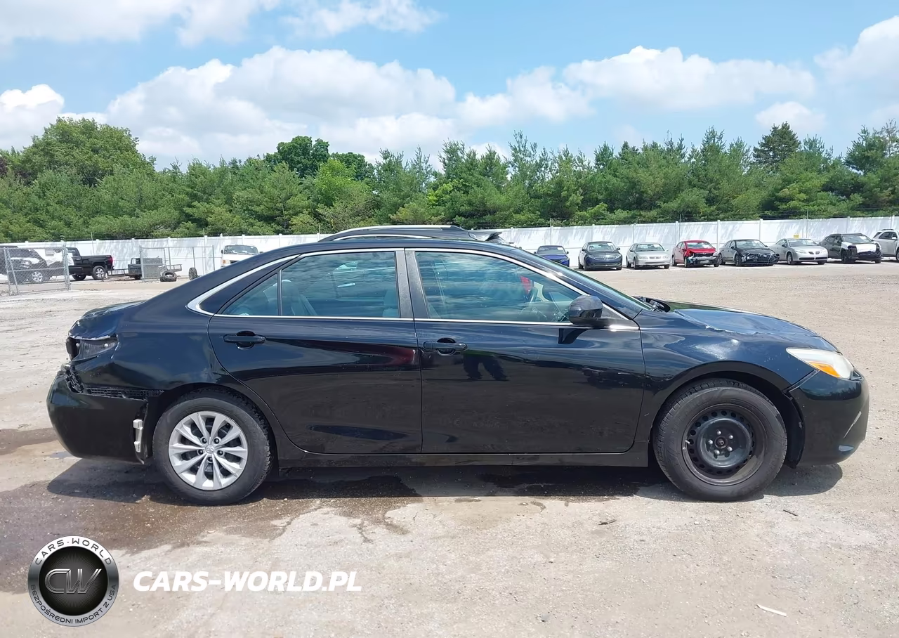 2016 Toyota Camry Le VIN:4T4BF1FKXGR522595 - 14