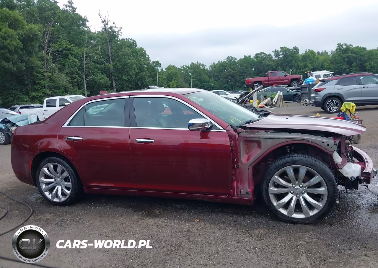 2018 Chrysler 300 Limited VIN:2C3CCAEG3JH301489 - 13