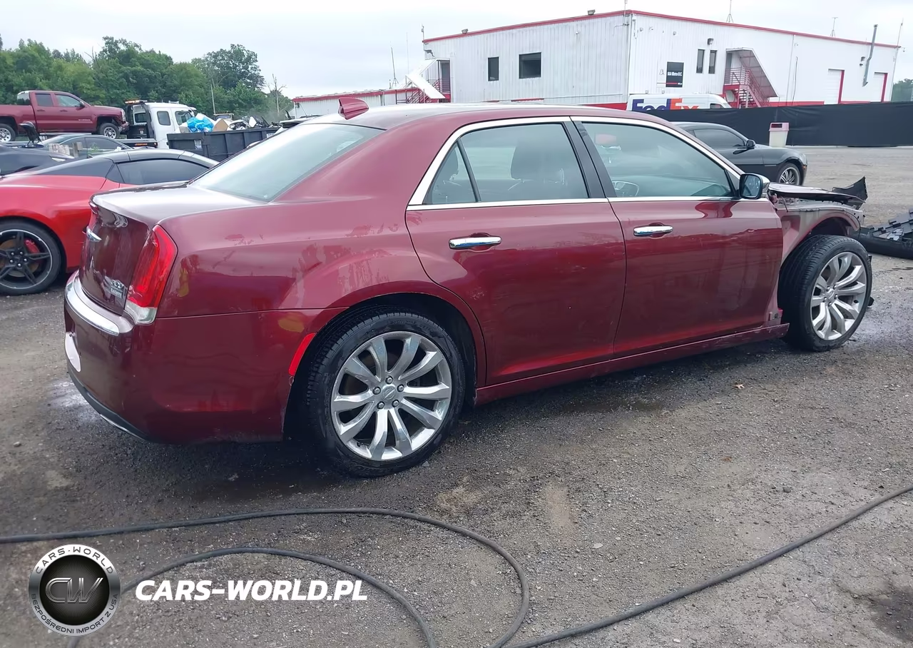 2018 Chrysler 300 Limited VIN:2C3CCAEG3JH301489 - 4