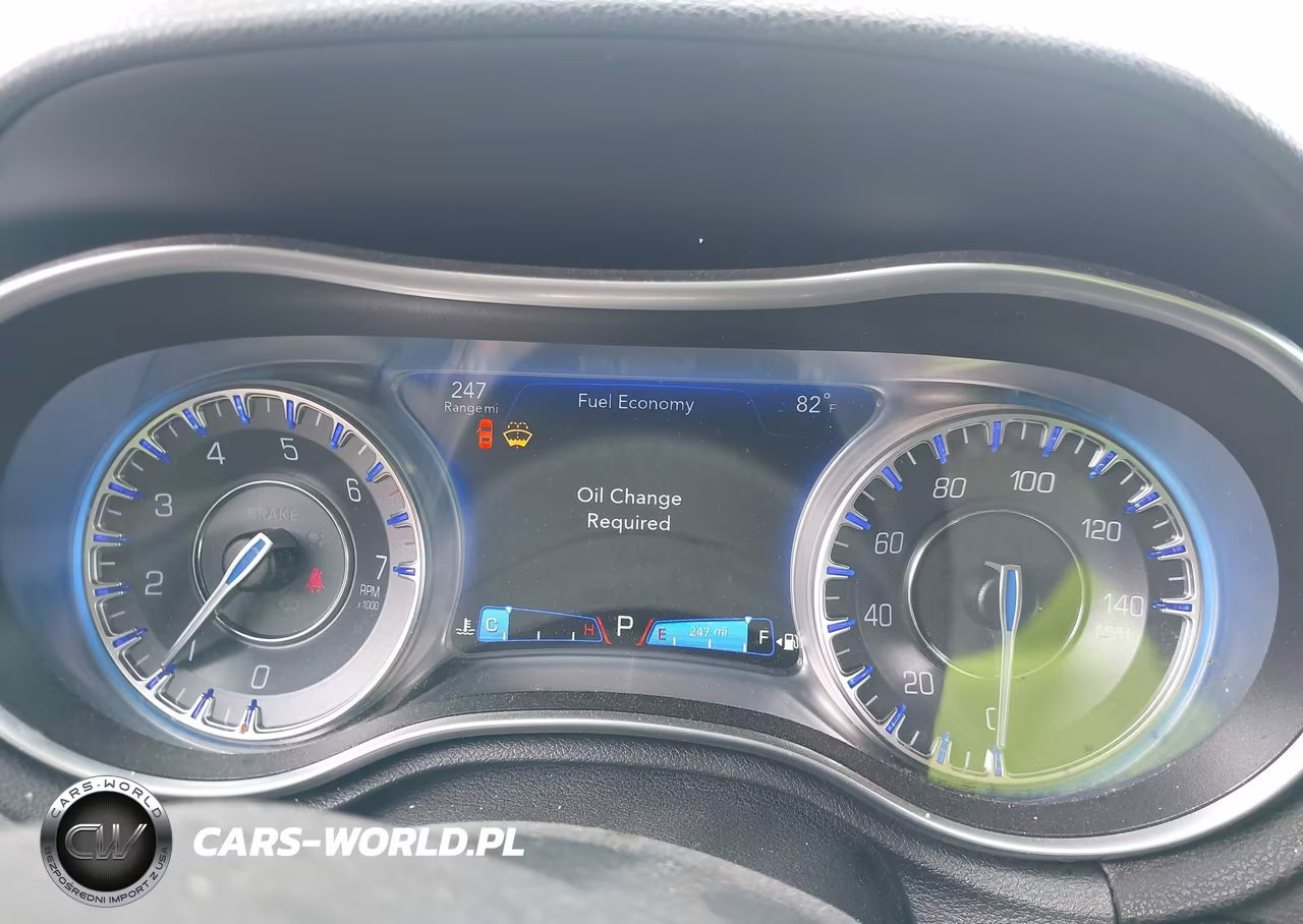 2018 Chrysler 300 Limited VIN:2C3CCAEG3JH301489 - 7