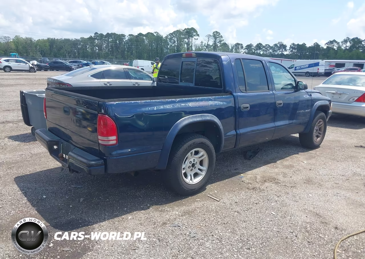 2002 Dodge Dakota Sport VIN:1B7HL38XX2S660695 - 4