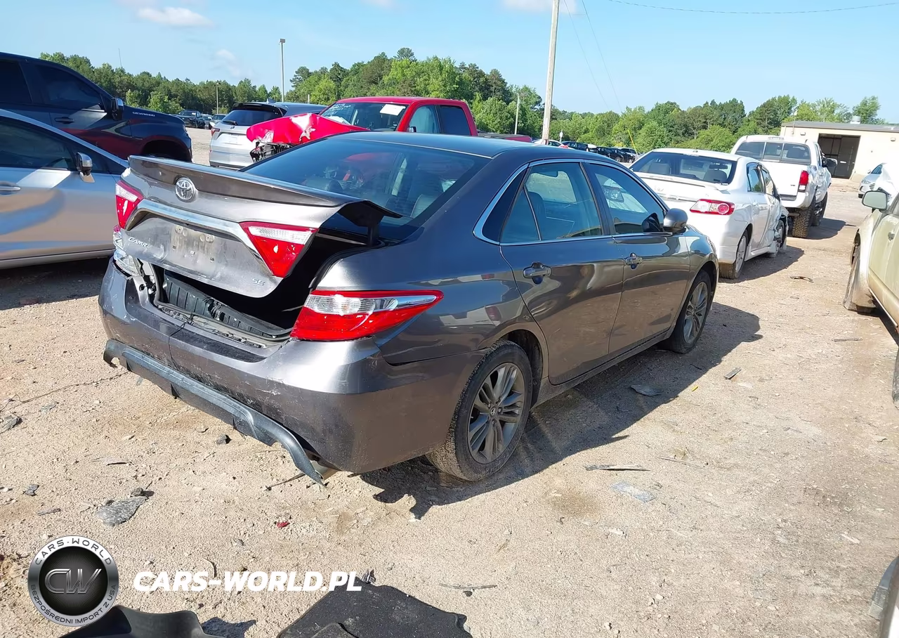 2017 Toyota Camry Se VIN:4T1BF1FK5HU405521 - 4