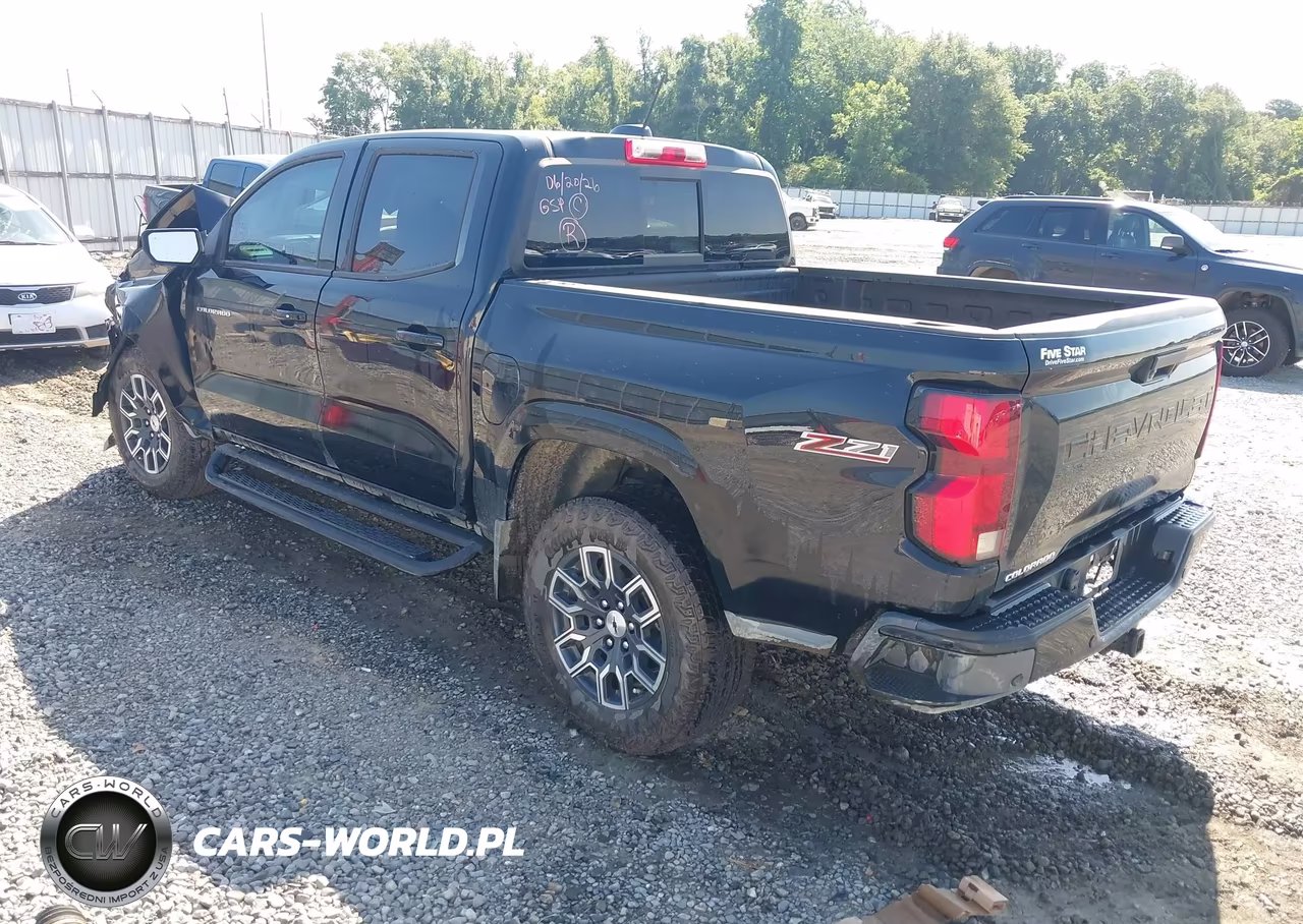 2024 Chevrolet Colorado 4Wd Z71 VIN:1GCPTDEK2R1283113 - 3
