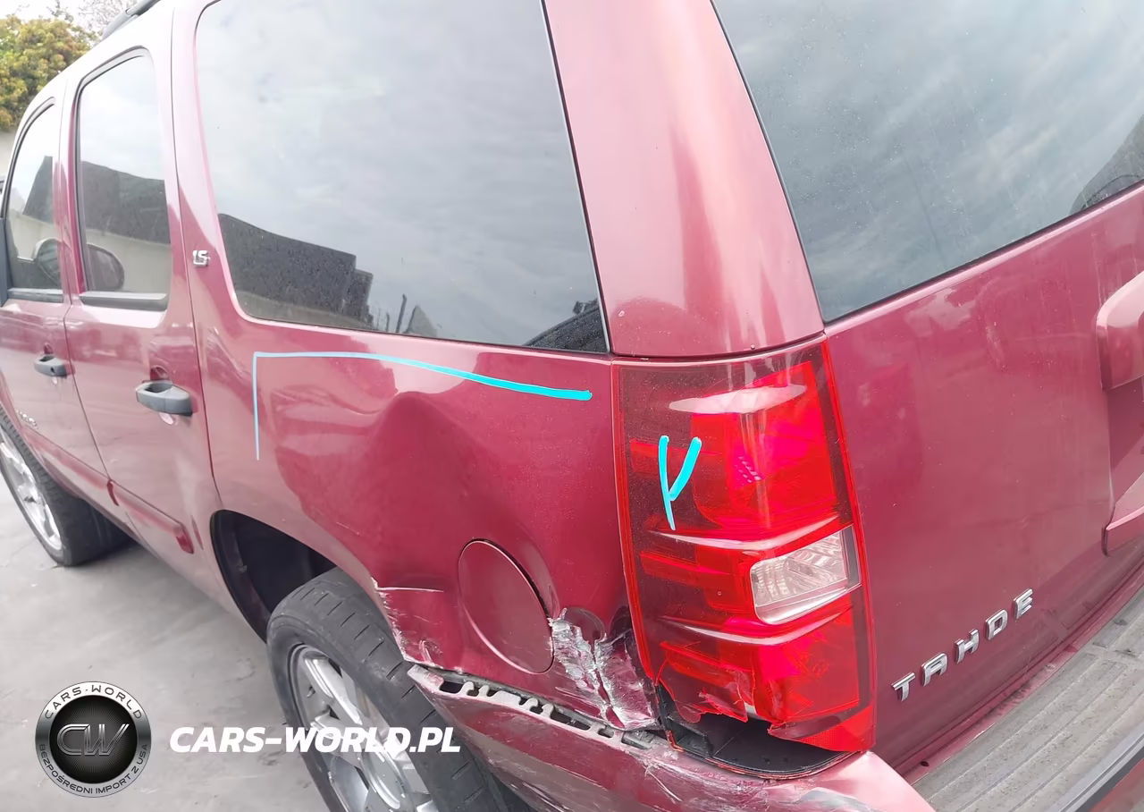 2007 Chevrolet Tahoe Ls VIN:1GNFC13C97R377727 - 3