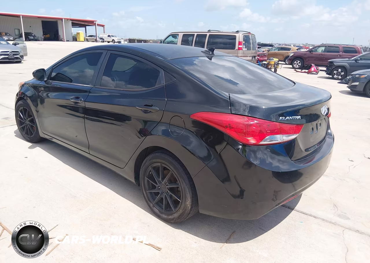2013 Hyundai Elantra Gls VIN:5NPDH4AE1DH160375 - 3