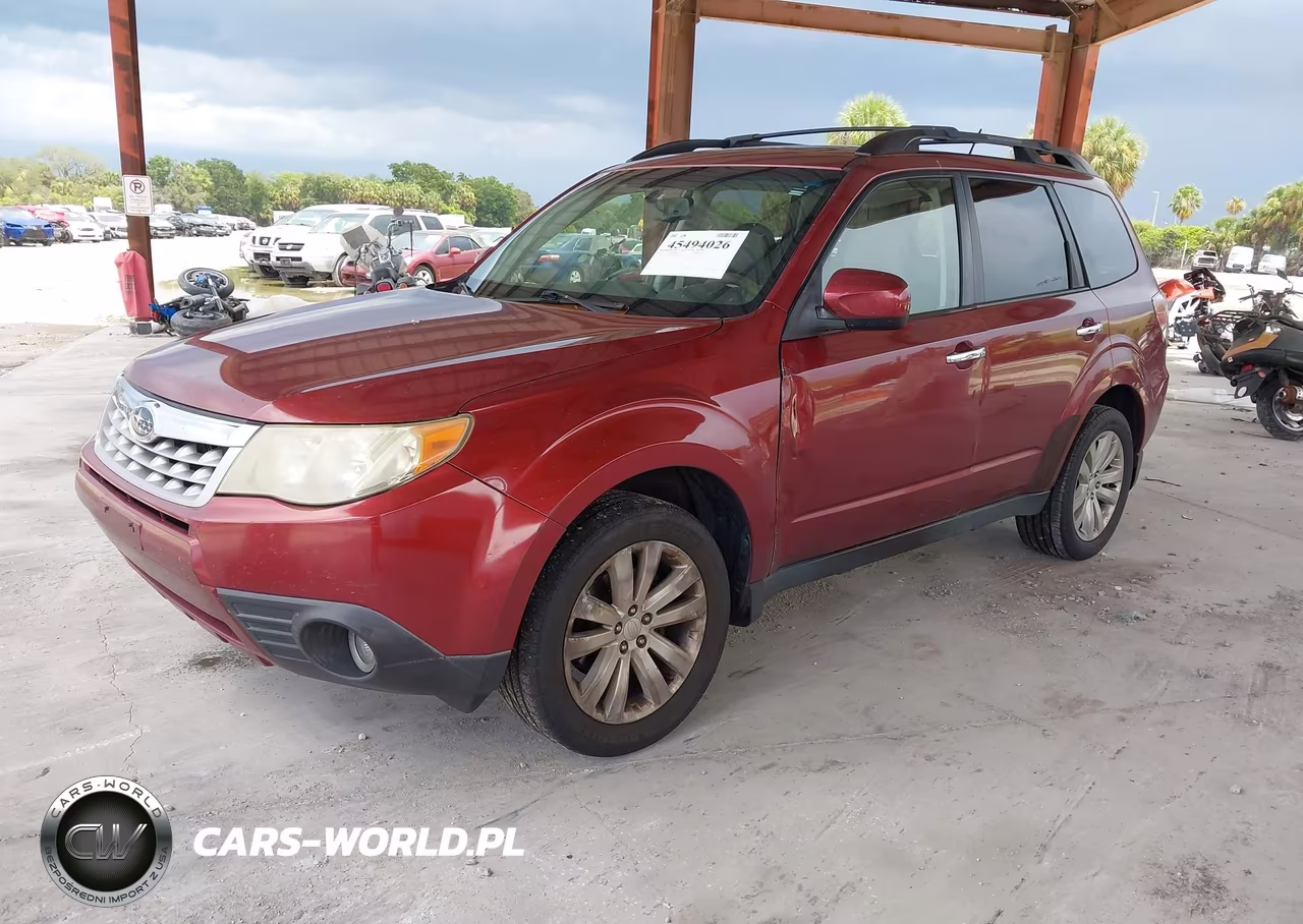 2013 Subaru Forester 2.5X Premium VIN:JF2SHADC2DH442492 - 2