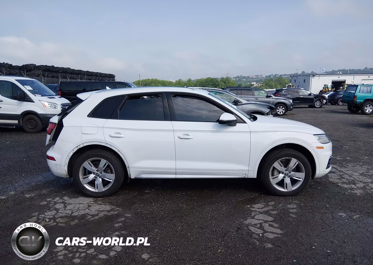 2018 Audi Q5 2.0T Premium-2.0T Tech Premium VIN:WA1ANAFY7J2009173 - 12