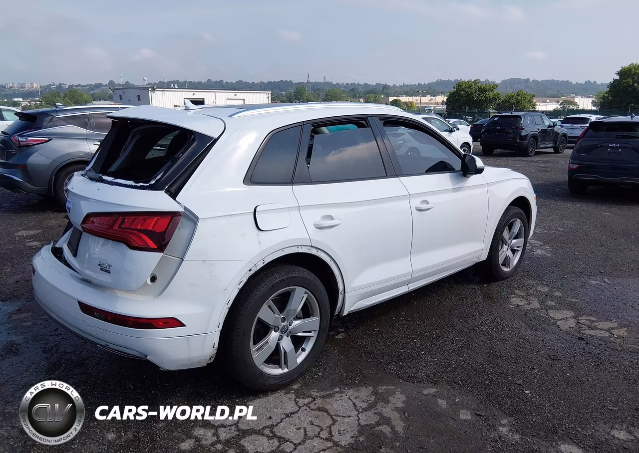 2018 Audi Q5 2.0T Premium-2.0T Tech Premium VIN:WA1ANAFY7J2009173 - 4