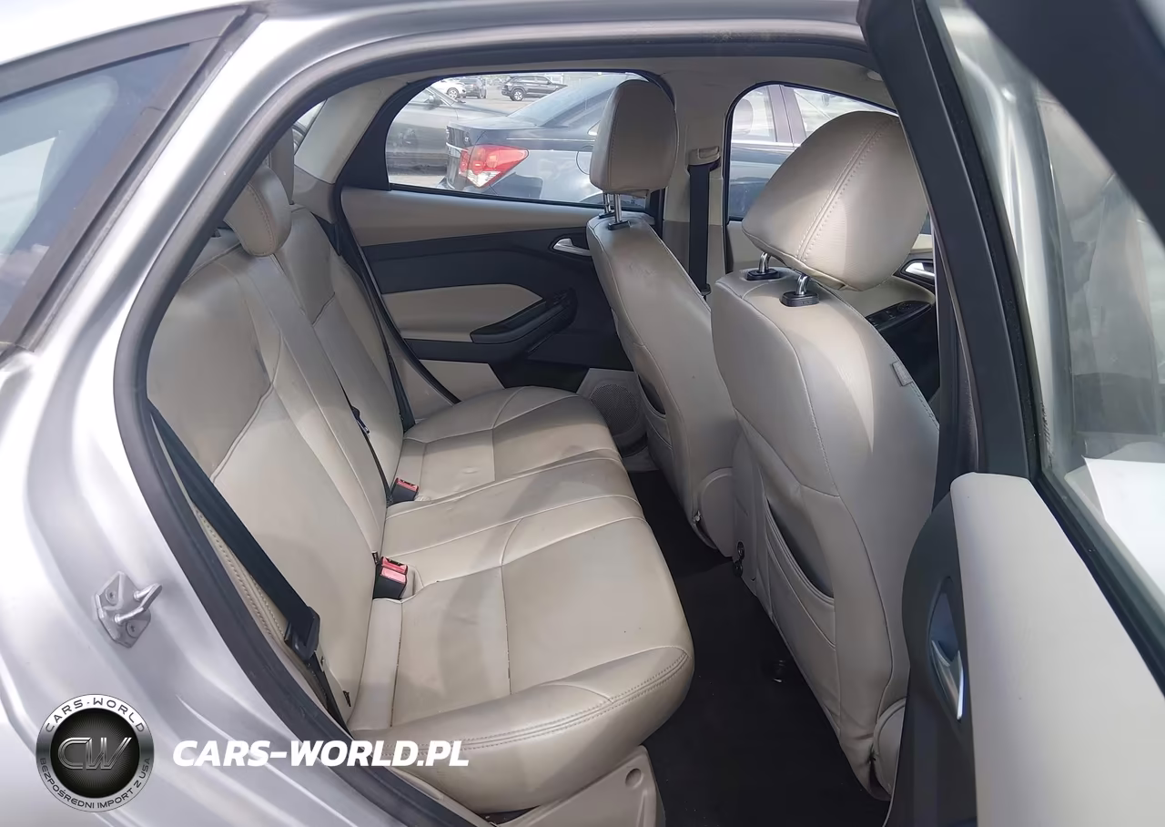 2014 Ford Focus Se VIN:1FADP3F25EL190090 - 8