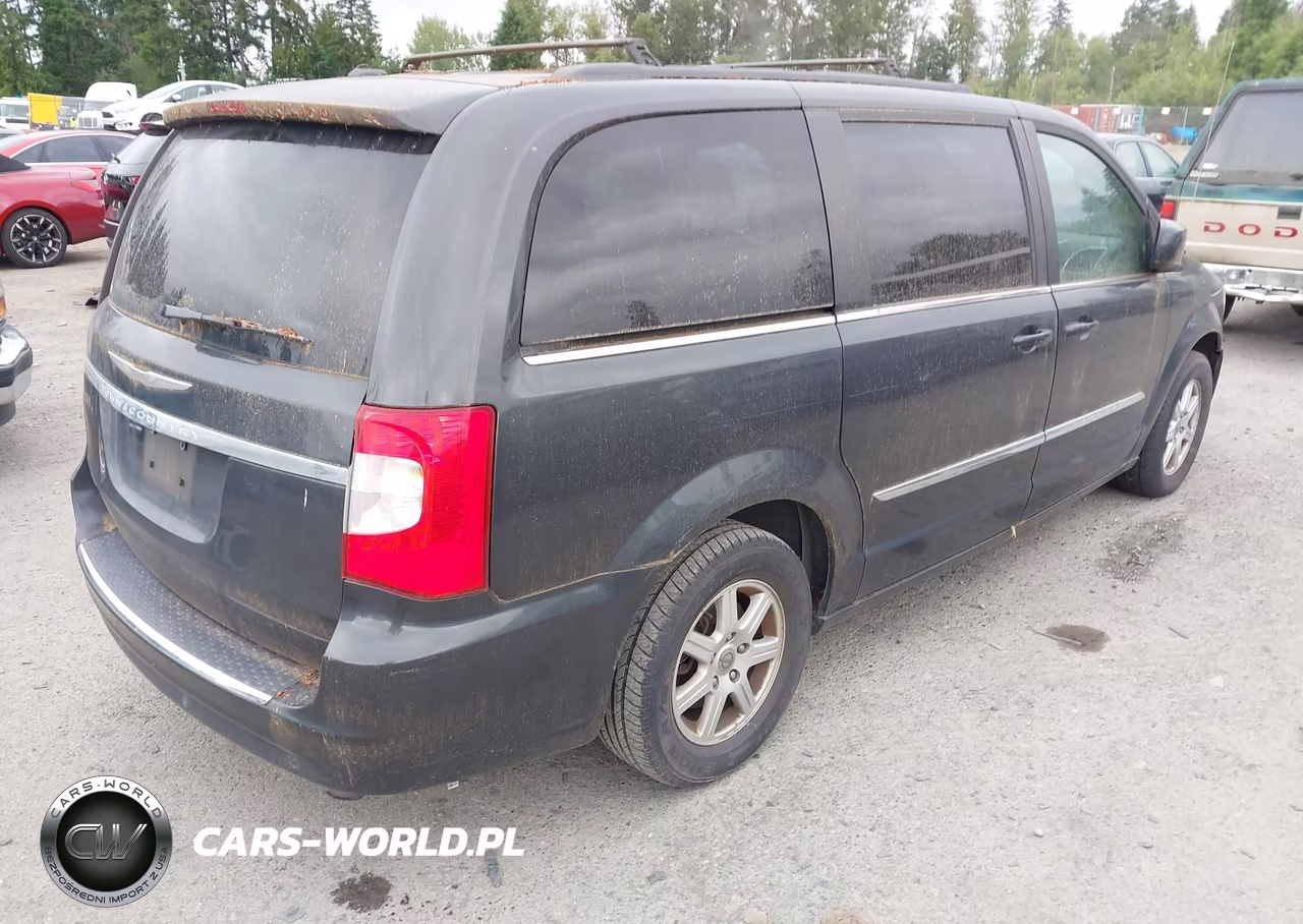 2011 Chrysler Town & Country Touring VIN:2A4RR5DGXBR739624 - 4