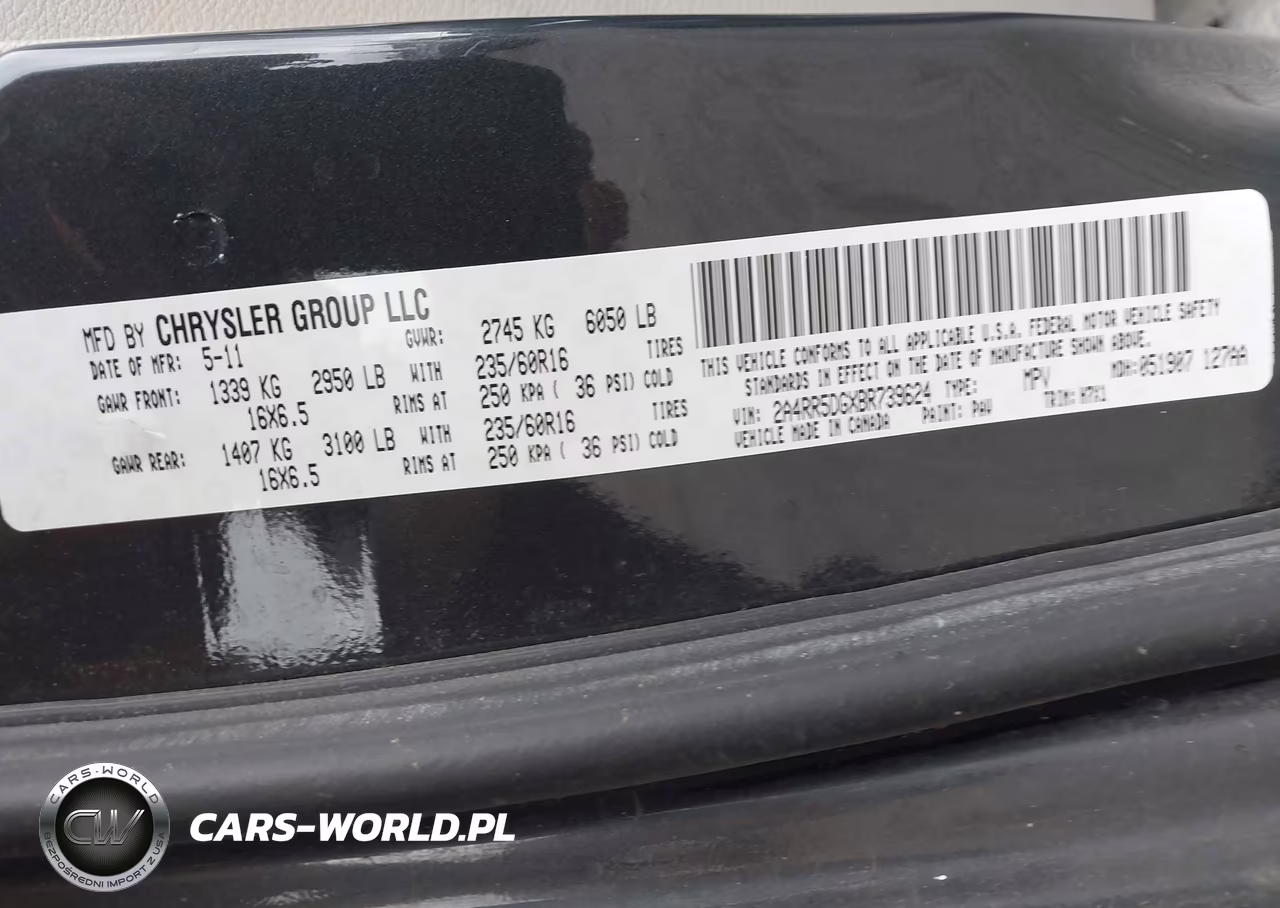 2011 Chrysler Town & Country Touring VIN:2A4RR5DGXBR739624 - 9
