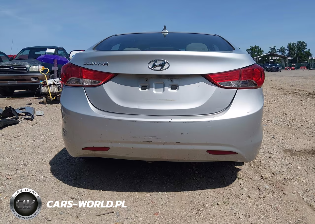 2013 Hyundai Elantra Gls VIN:5NPDH4AE6DH292032 - 17