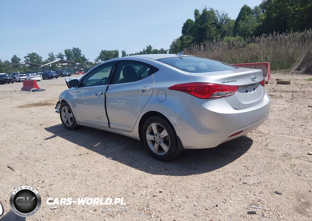 2013 Hyundai Elantra Gls VIN:5NPDH4AE6DH292032 - 3