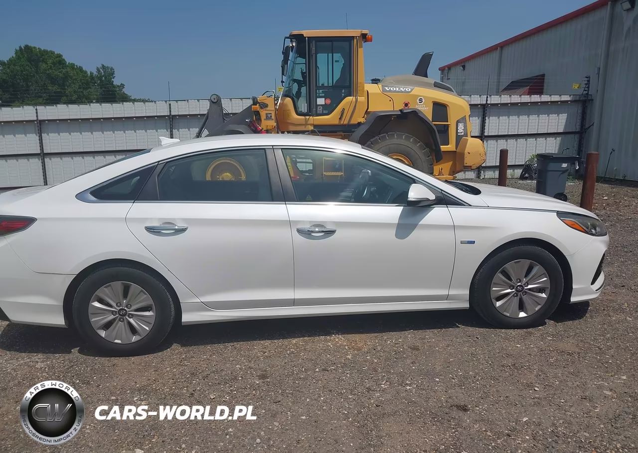2018 Hyundai Sonata Hybrid Se VIN:KMHE24L30JA082963 - 14