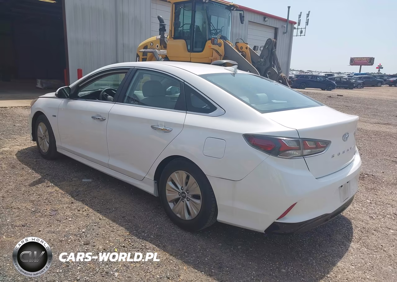 2018 Hyundai Sonata Hybrid Se VIN:KMHE24L30JA082963 - 3